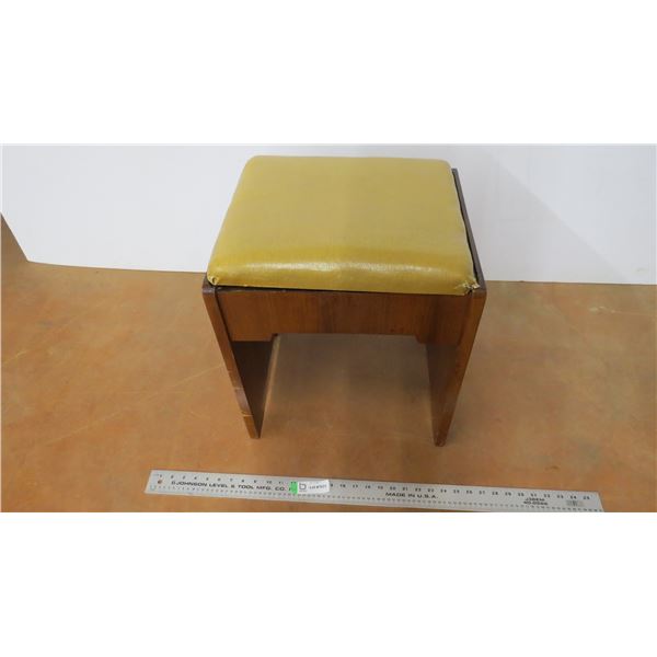 *Storage sitting bench