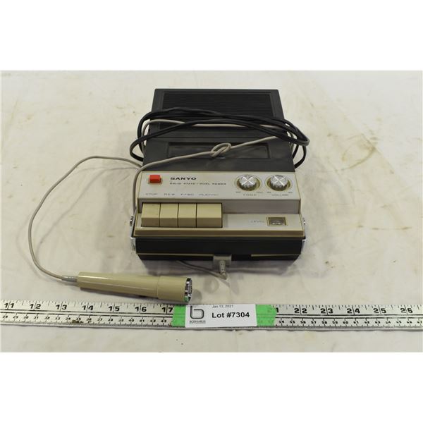 Sanyo Tape Recorder w/ Mic