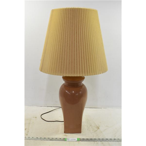 Lamp w/ Shade – Tested, Not Working