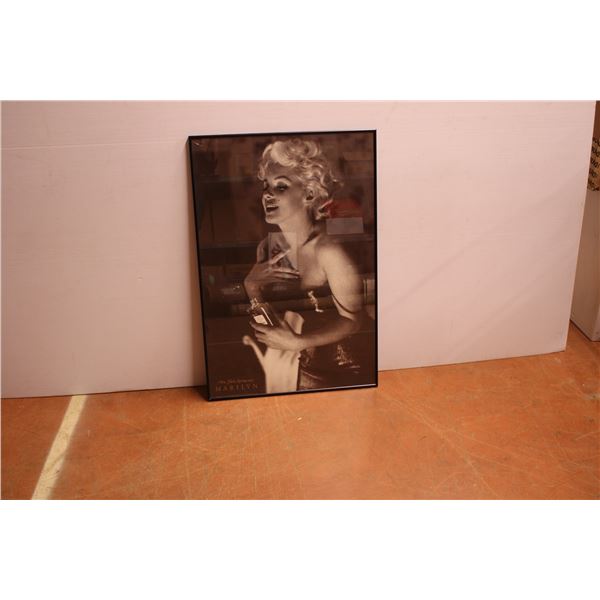 *Marilyn Monroe Glass Framed Picture  35x24