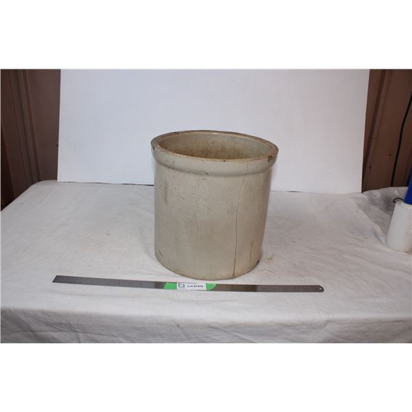 Stone #4 Crock pot (cracked right through)