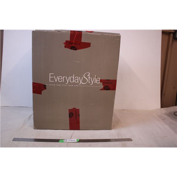 *Everyday Style Home decor Candle Holder Set