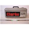 Clarke 2Ton Hydraulic Scissor jack