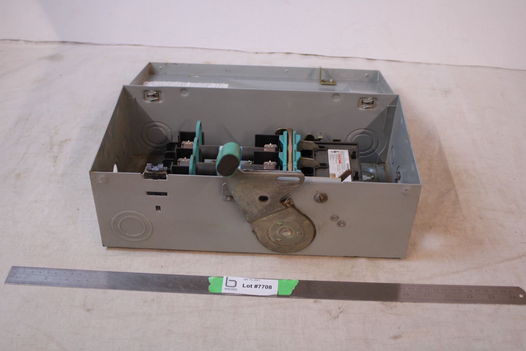 Switch Box Heavy Industrial Heavy Duty Switch Box - Bodnarus Auctioneering