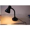 Image 4 : Desk Lamp (working) Basket