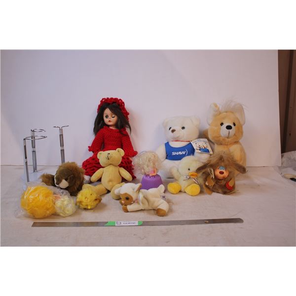 various Stuffed Animals,Doll,doll stands
