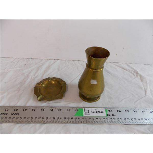Heavy Brass vase + brass ash-tray