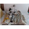Image 1 : Box full of bending and clamp style lamps (9 total)