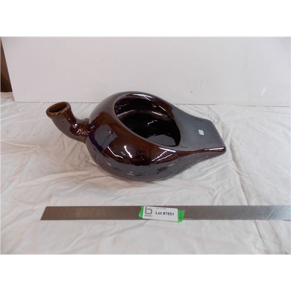 Medalta ceramic bedpan