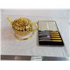 ceramic teapot + (5) small knives in case (bakelite handles?)