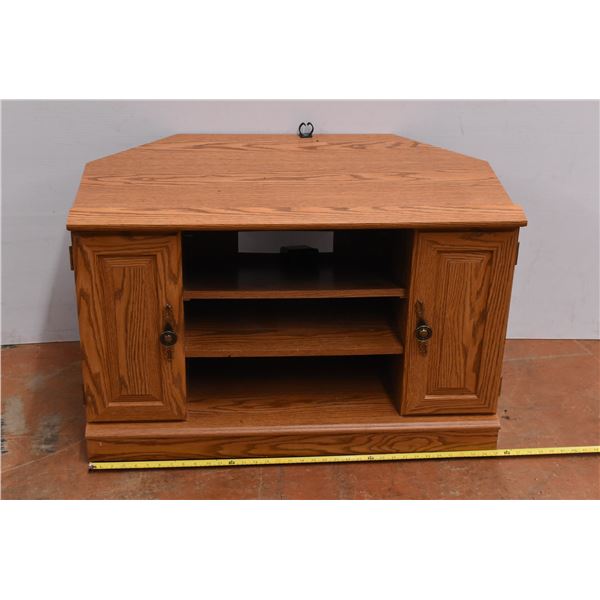 Wooden TV Stand – Damaged Lip