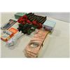 Image 3 : Fake Roses, Shaving Kit, Misc. Items