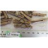 Image 2 : vintage wood clothes pins