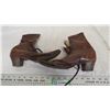 Image 3 : pair of leather ladies boots/hightop shoes - size?