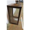 Image 3 : vintage showcase - 22x20x42 - one glass has cracks