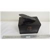 Image 1 : wooden shoe shine box