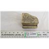 Image 2 : Metal Piano Ornament/Jewellery box - 3.75" long