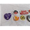 Image 2 : (10) pinback buttons