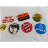 Image 3 : (10) pinback buttons