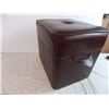 Image 3 : Foot Stool ottoman - 15x16x16