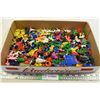 Image 1 : Flat of Assorted Small Childrens Toys