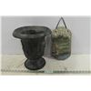 Image 1 : Outdoor Pot & Chalkware Sign