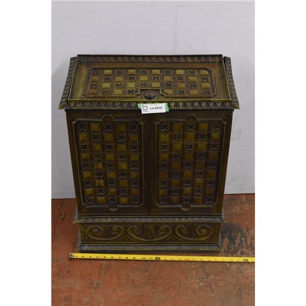 *ornate looking clothes hamper