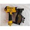 Image 4 : Dewealt air powered nail gun - D51321- untested