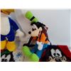 Image 2 : Goofy Backpack, Woody plush, goofy hand made carpets?