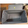 Image 3 : *Large Rubbermaid Grey Tote - Broken lid corner
