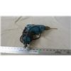 Image 1 : makita 3/8 electric drill - working