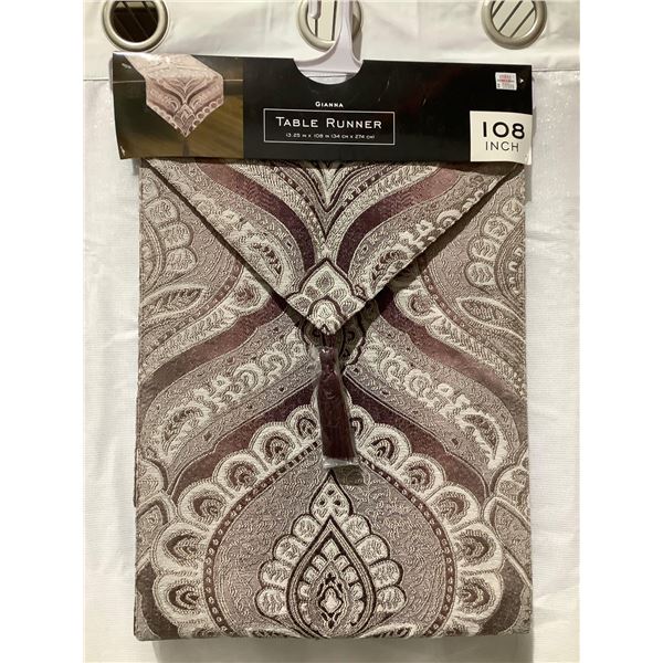 Gianna Table Runner (13.25in x 108in)