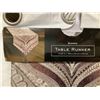 Image 2 : Gianna Table Runner (13.25in x 108in)