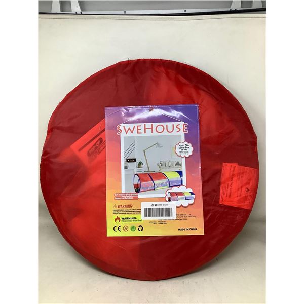 We House Pop-up Tunnel