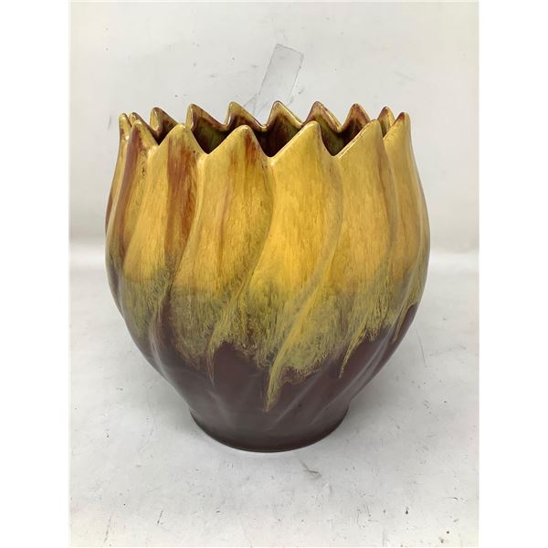 Vintage Blue Mountain Pottery Canada- Tulip Bowl