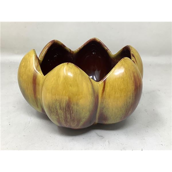 Vintage Blue Mountain Pottery Canada- Flower Bowl