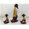 Image 2 : Vintage Blue Mountain Pottery Canada- Large Mama Duck with 2 Babies
