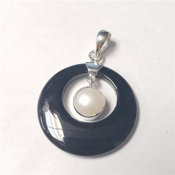Silver Pearl Pendant (~Size )(Ring is resizable for $40) (~length inches), Suggested Retail Value $8