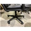 Image 3 : Black Leather Office Chair on Wheels