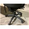 Image 5 : Upholstered High Back Fully Adjustable Office Chair on Casters