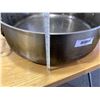 Image 3 : 21" X 6" Heavy Duty Pot