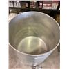 Image 4 : 18" x 18" Spouted Heavy Duty Aluminum Pot
