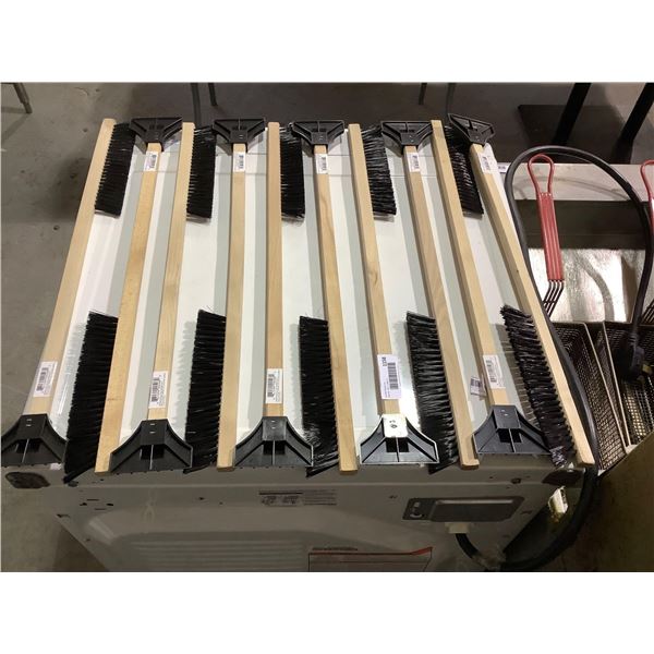 10x Wooden Handled Snow Brush/Ice Scraper Combo