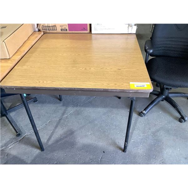 3' Folding Tables Assorted colors and styles, 1 table per Lot
