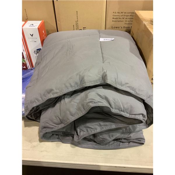 Bre Brand, Queen Size Comforter - Grey