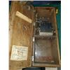 Image 2 : ANTIQUE TELEPHONE