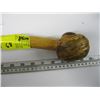Image 2 : CARVED CANE WITH BURL HANDLE