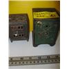 Image 2 : 4 METAL PIGGYBANKS