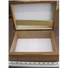 Image 2 : WOODEN BOX