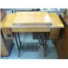 Image 1 : SINGER TREADLE SEWING MACHINE